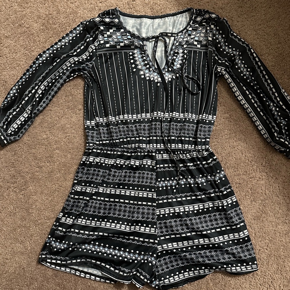 Long sleeve romper , Size small